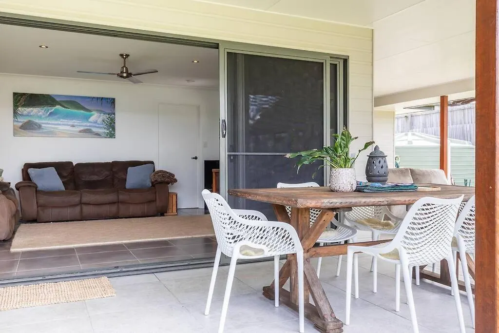 Agnes Retreat - 4 Bedroom - Boat Parking - Walk To Beach Agnes Water Holiday home